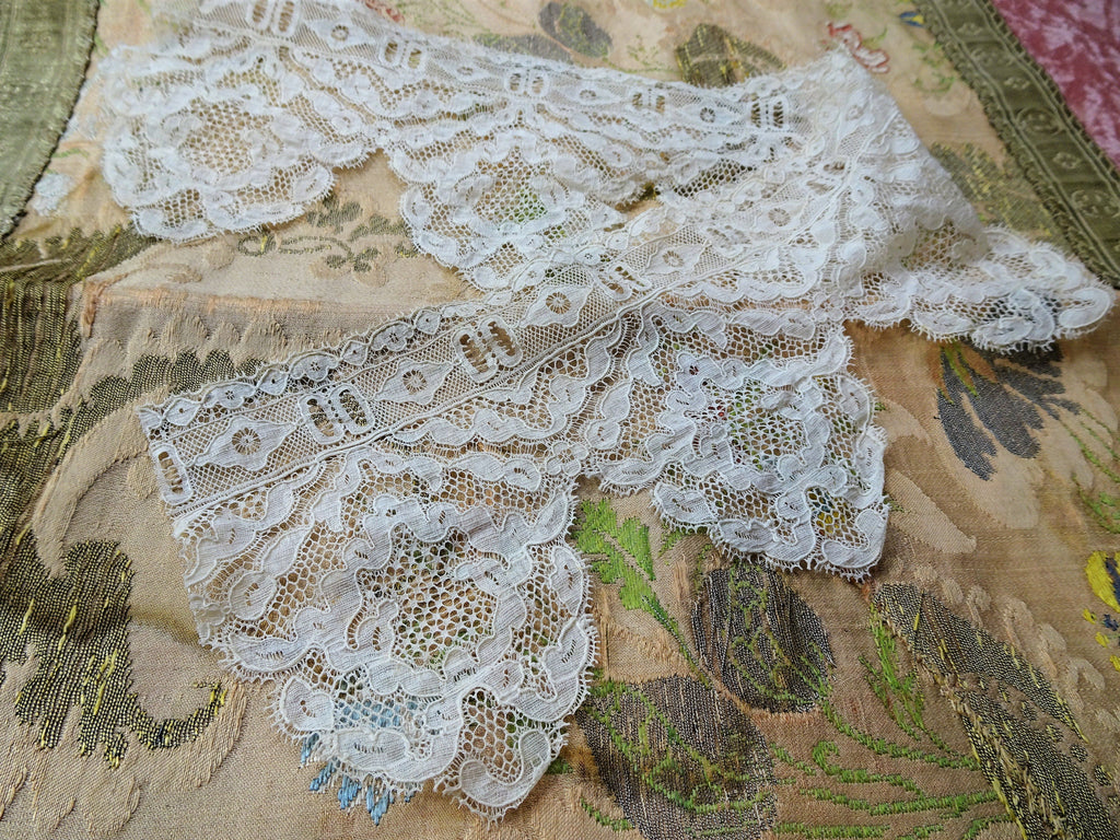 BEAUTIFUL Antique FRENCH Fine Lace Trim Flounce,Intricate Pattern For Bridal Dress,Dolls,Flapper Dress,Heirloom Sewing Antique Textiles