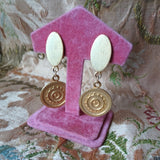 GLAM 1980s Drop Earrings, Brushed Gold Tone Clip On Earrings, Dangle Earrings, Collectible Vintage Jewelry