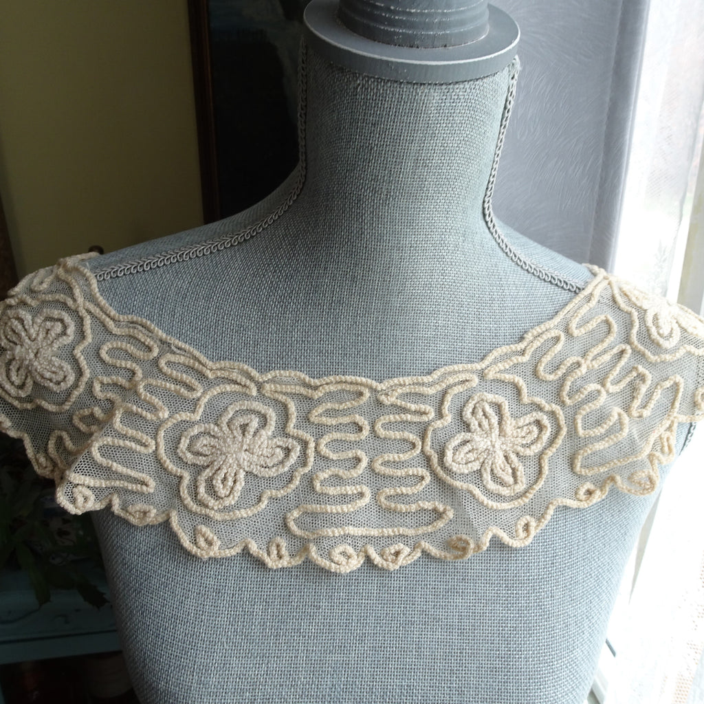 BEAUTIFUL Antique Wide Collar, Interesting Chenille Like Trim on Netted Lace, Perfect For Bridal Heirloom Sewing, Collectible Vintage Lace Collars