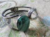 STRIKING Vintage Malachite Bracelet, Clamper Bangle,Hinged Bangle,Gorgeous Green Malachite Stone,Collectible Vintage Jewelry