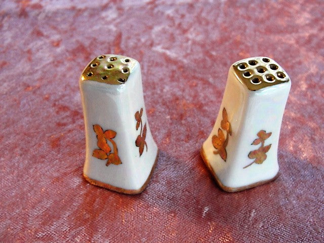 LOVELY Small Vintage 1920s Hand Painted Pearl Lustre Salt and Pepper Shakers Lusterware Gilt Tops Perfect For Special Luncheons or Shower Bridal Wedding Gift Collectible Shakers