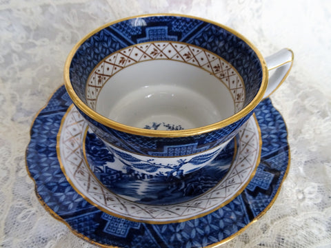 BEAUTIFUL Vintage Blue willow Teacup and Saucer, English Made, Blue and White China, Deep Saucer, Collectible Vintage Cups and Saucers