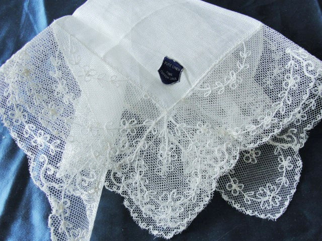 1950s Vintage Irish Linen WIDE Lace Hankie BRIDAL WEDDING HANDKERCHIEF Special Bridal Hanky