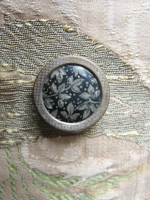 Antique Victorian THREAD BACK Button Lovely Design For Your Button Collection