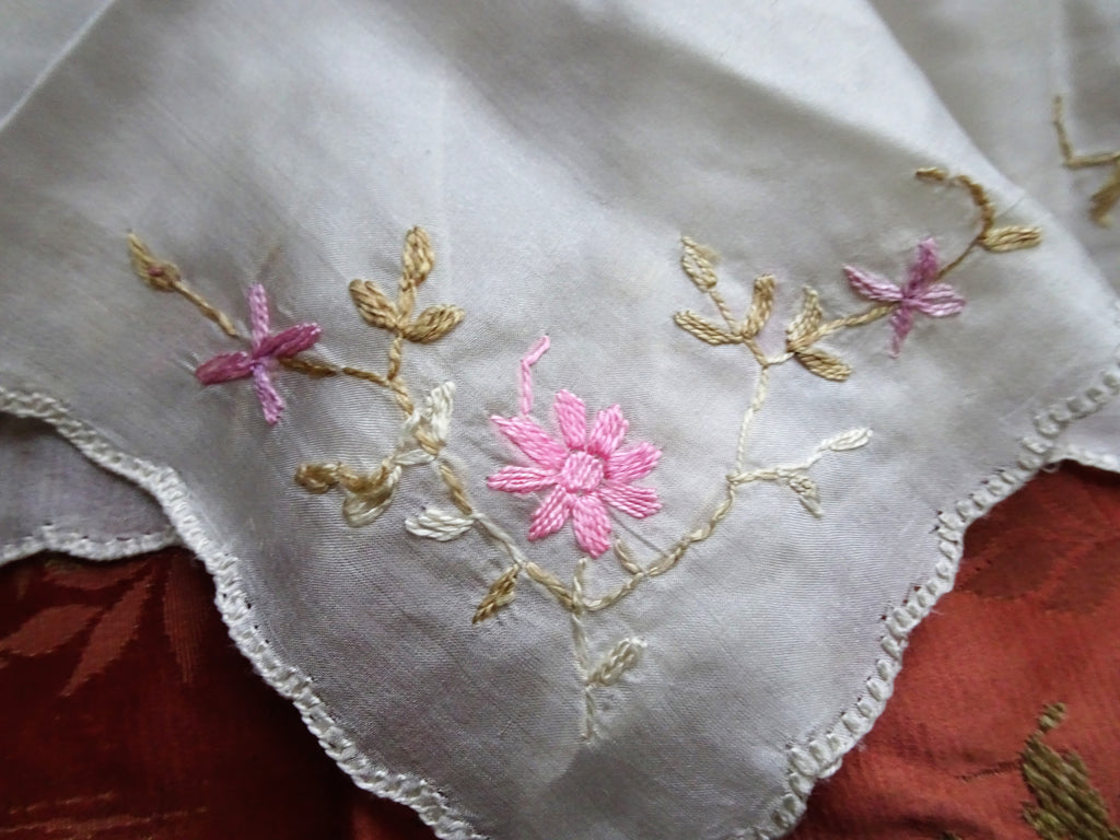 BEAUTIFUL Antique Embroidered Silk Handkerchief Hanky,Perfect For Bride,Special Wedding Hankie,Collectible Vintage Hankies