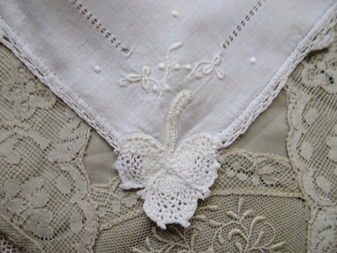 LOVELY Antique Irish Crochet Lace Hankie BRIDAL WEDDING Handkerchief Hanky Beautiful workmanship Bride to Be Bridal Wedding Something Old