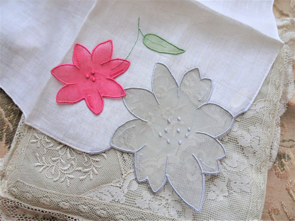 BEAUTIFUL Vintage Madeira Hand Embroidered and Floral Appliques Hanky, Rose Pink and Gray Orandy Flowers,Bridal Handkerchief,Hankie,Never Used,Collectible Vintage Hankies