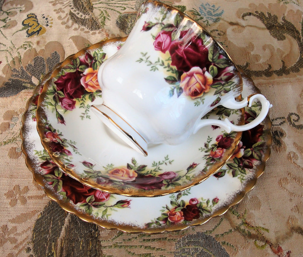 CHARMING Royal Albert Old Country Roses China Trio, Tea Cup, Saucer and Tea Plate Set,English Bone China, Tea Time, Collectible Teacups