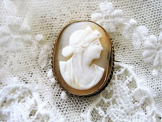 BEAUTIFUL Antique Cameo Brooch Classical Beauty Romantic Authentic Hand Carved Shell Cameo Pin Fine Victorian Jewelry