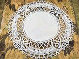 BEAUTIFUL 1920s Vintage Cluny Wide Bobbin Lace Edge Linen Doily Table Topper Highly Decorative Vintage Linens Downton Abbey Great Gatsby Era