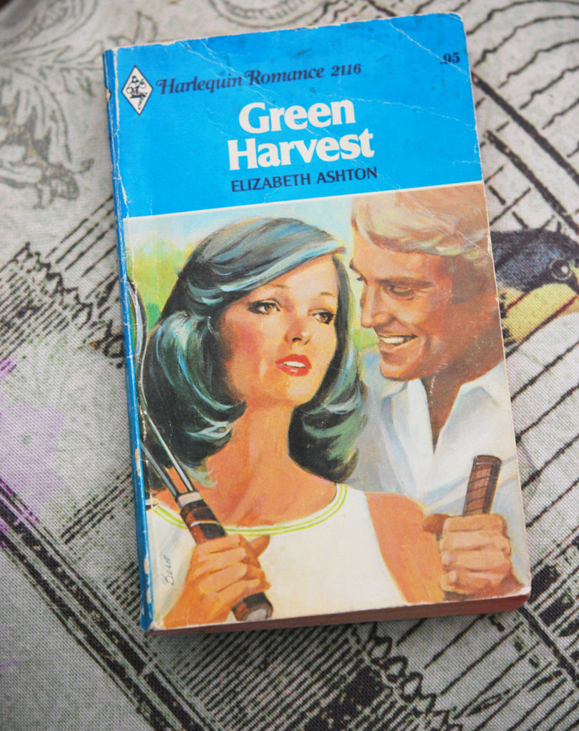 1970s Retro Harlequin Romance #2116 Green Harvest by Elizabeth Ashton