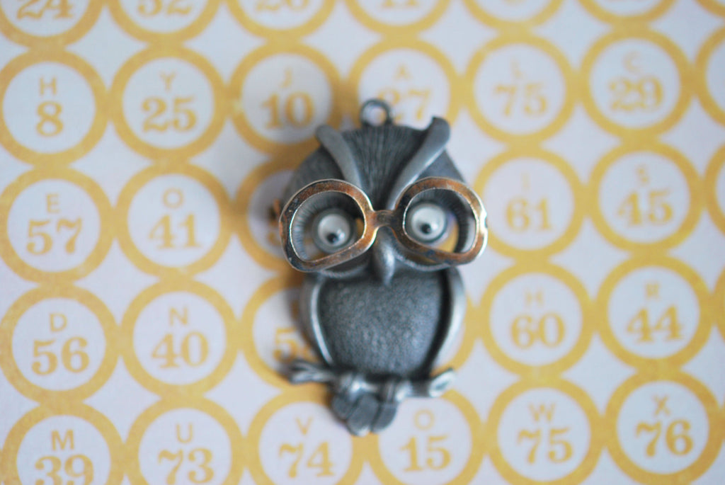 Vintage 1960s Figural OWL Bird Pendant Mechanical Movable Necklace So Cute Novelty