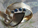 40s RETRO 14 KT Gold Figural Brooch Textured Ribbon With Blue SAPPHIRES Pin Broach Fine Estate Jewelry