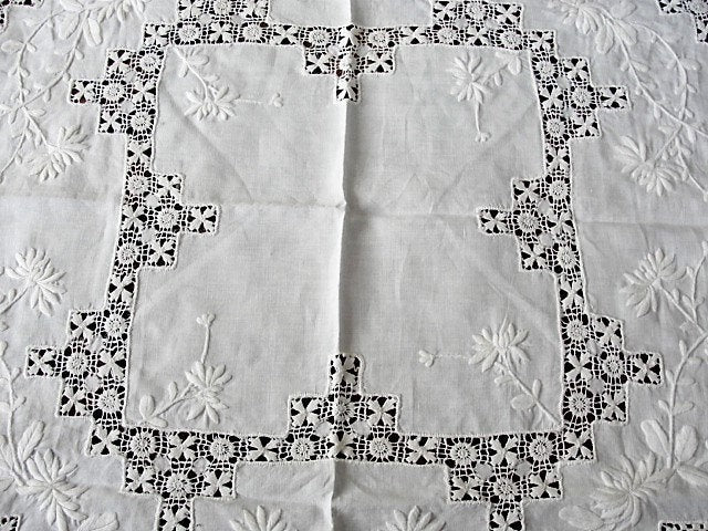 GORGEOUS Antique Victorian Fancy Small Tablecloth Table Topper Amazing Drawnthread  Work Raised WhiteWork Embroidery Fine Antique Linens