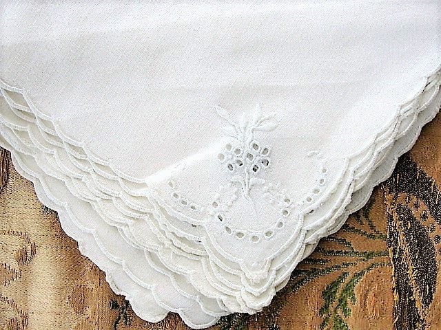 LOVELY Vintage 1920s Madeira Napkins,Fine Linen Madeira,Luncheon Napkins,Tea Time Napkins WhiteWork Embroidery Antique Cottage Decor Linens