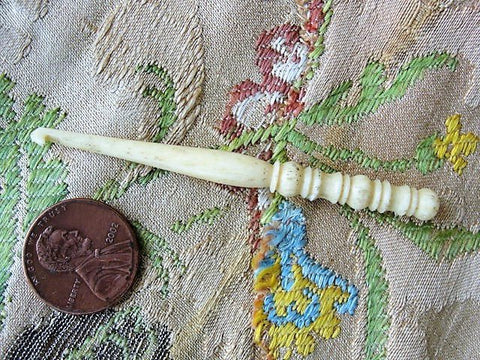 BEAUTIFUL Antique Elegant Carved Bone TINY Crochet Hook Antique Needle Work Tool Collectible Crochet Tool