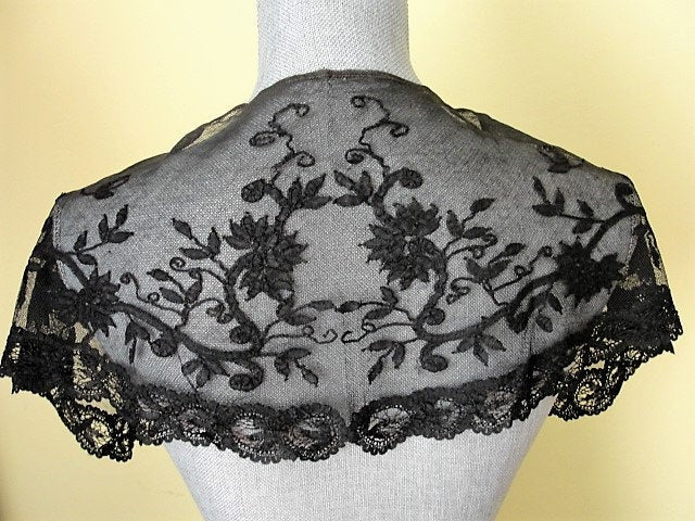 GORGEOUS Antique Black Lace Shawl, Netted Lace Collar,Victorian Mourning Lace, French Lace, Shoulder Wrap,Vintage Clothing, Lovely Lace