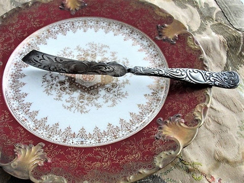 LOVELY Antique Rogers Silver Master Butter Knife, Ornate Butter Spreader,Vintage Silverware Flatware, Antique Silver, French Farmhouse Decor