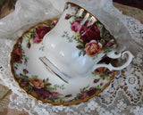 VINTAGE Royal Albert English Bone China Teacup and Saucer Old Country Roses Pattern,Lush Flowers,Lavish Gold Trim, Pedestal Cup and Saucer