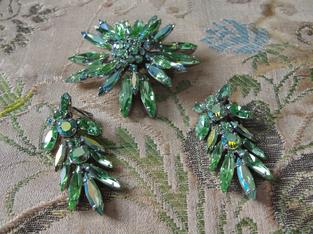 Vintage SHERMAN Signed PERIDOT Rhinestones Brooch and DROP Earrings Set,Brilliant Rhinestones,Dazzling Swarovski Crystal,Collectible Jewelry