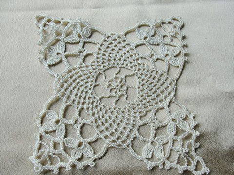 BEAUTIFUL Vintage Doily Intricate Pattern, Creamy White Hand Crocheted Doily Farmhouse Decor, Romantic Cottage Decor, Collectible Doilies