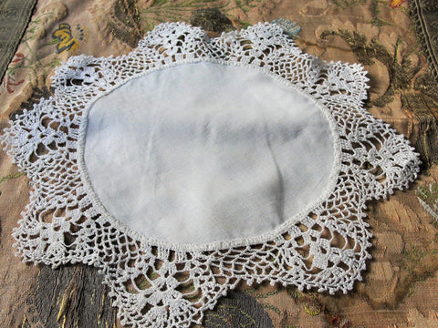 LOVELY Victorian Linen Doily,Hand Crochet Fine Lace Trim,Table Topper,Decorative Vintage Linens Chateau Chic,French Cottage Farmhouse Decor