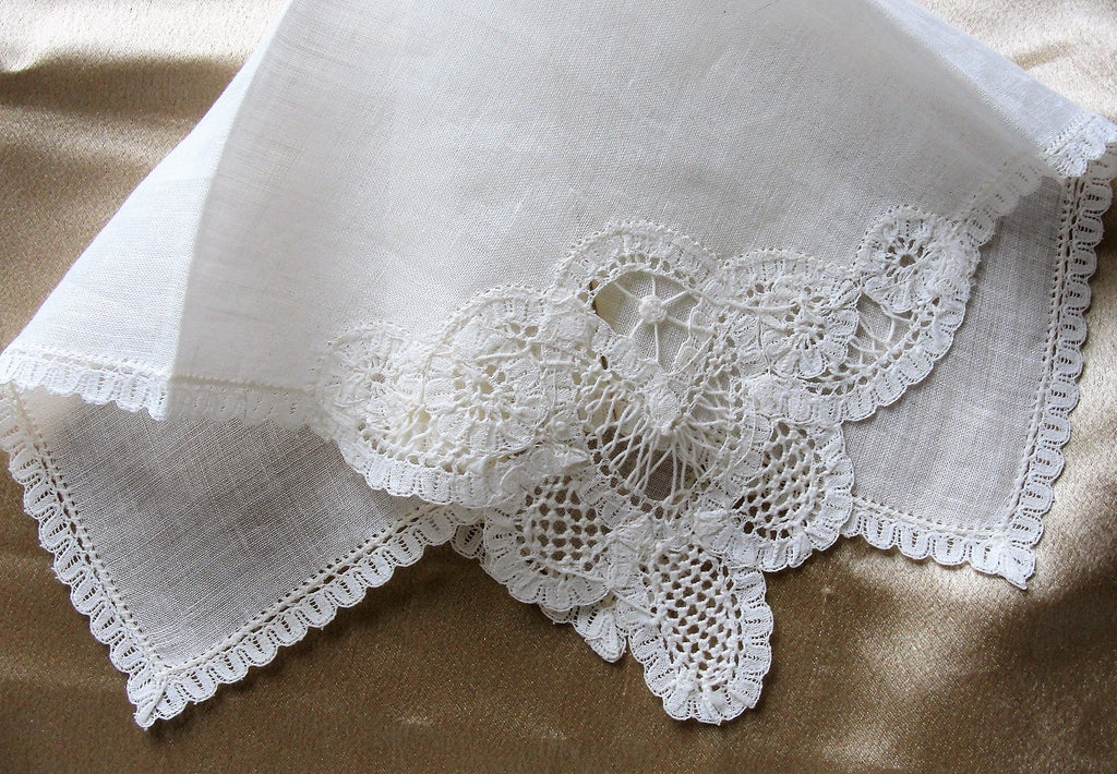 BEAUTIFUL Antique Lace Hankie BRIDAL WEDDING Handkerchief Hanky Battenberg Lace Perfect Bridal hanky,Wedding Hankies,Something Old Gifts