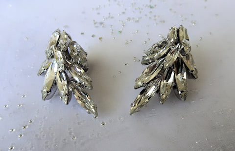 SPARKLING Sherman Signed Vintage 50s Earrings,GLITTERING Clear Navette Clip On Clip Earrings,Collectible Sherman Jewelry,Mid Century Jewelry