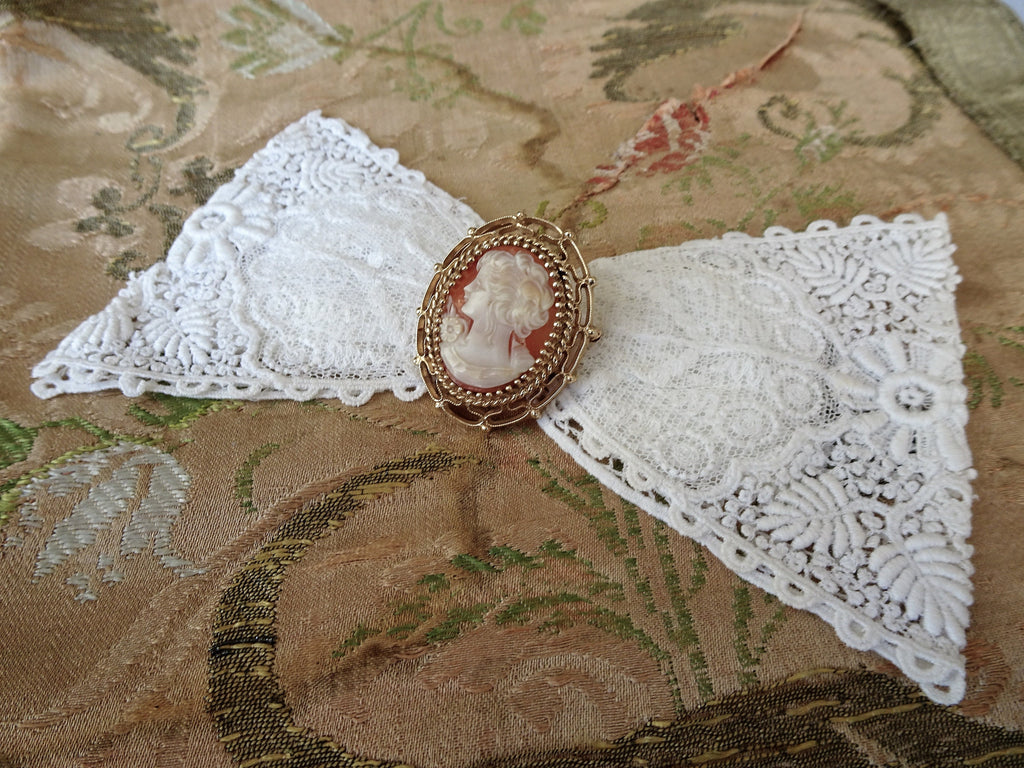 ANTIQUE French Lace BOW Applique,Mixed Cotton Lace,Victorian,Edwardian Lace,for French Dolls,Hats,Girls Bridal Clothing,Collectible Lace