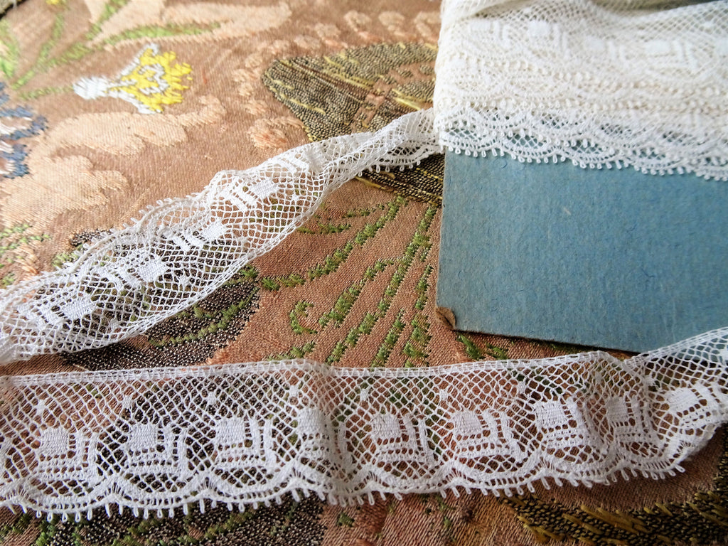 LOVELY Antique French Lace,Cotton Lace Trim,Delicate Intricate Floral Pattern 26 inches,Dolls,Christening Gowns,Bridal Lace,Heirloom Sewing