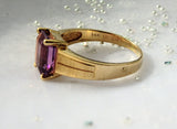 LOVELY Purple Amethyst Ring,14KT Gold Ring,February Birthstone Ring,Textured Gold Setting,Daytime/Cocktail Ring,Collectible Vintage Jewelry