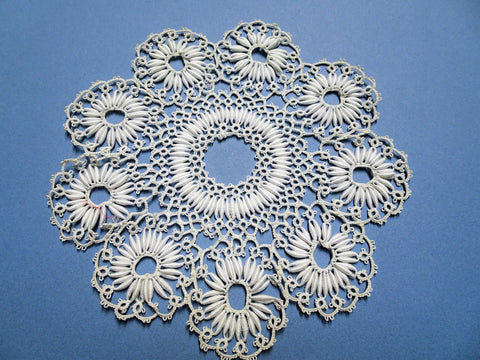 BEAUTIFUL Antique Hand Tatted LACE Doily, Intricate Tatting Design,Fine Workmanship,Vintage Doily, Suitable To Frame,Collectible Doilies