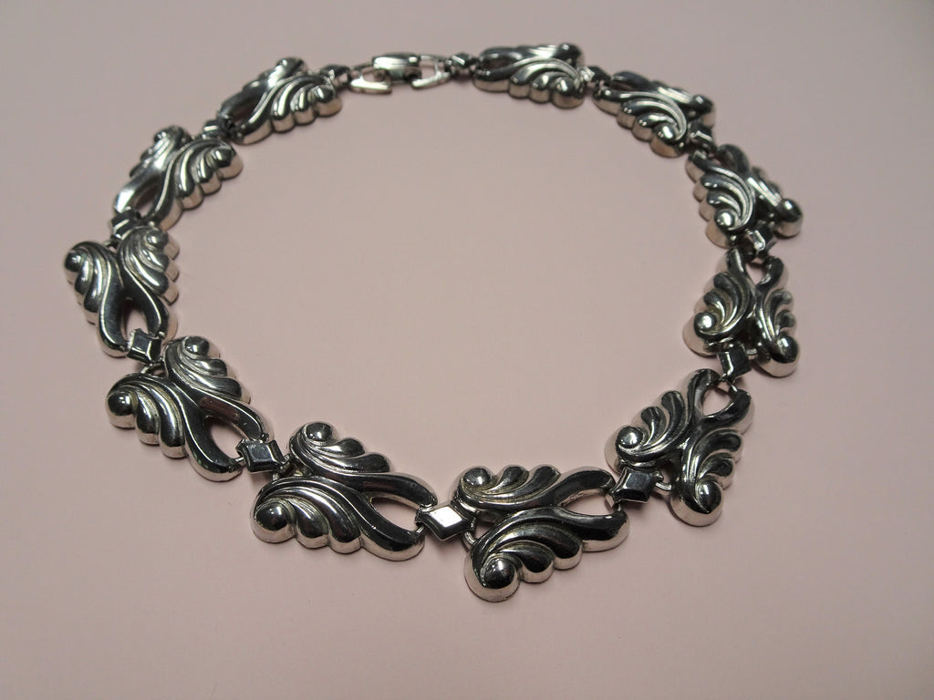FABULOUS 1940s Necklace,Jorge Jensen Style,Lovely Silver Tone Metal High relief Necklace, Art Deco Design,Collectible Vintage Jewelry