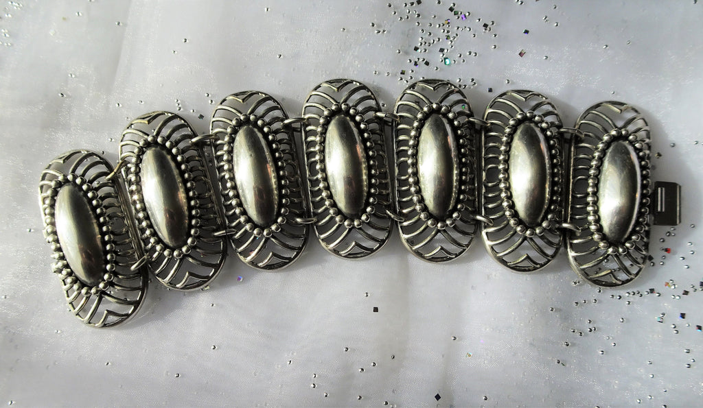STUNNING Vintage Silver NAPIER Bracelet,Chunky Statement Bracelet Cuff, 2.25 Inches Wide, Beautiful Design,Collectible Vintage Jewelry