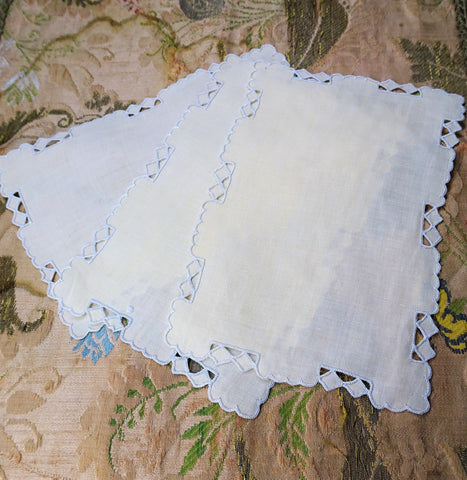 BEAUTIFUL Vintage Madeira Cocktail Napkins,Barware Napkins,Fine Linen Cutwork,Made in Madeira Linens,Party Napkins,Collectible