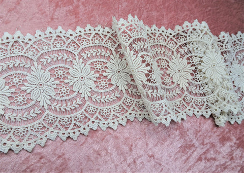 BEAUTIFUL Antique FRENCH Lace Trim,Flounce,Intricate Pattern For Bridal Dress,Dolls,Flapper Dress,Heirloom Sewing,Antique Lace Textiles