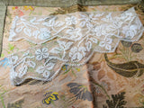 Lovely VINTAGE LACE Ladies Collar, Creamy Off White Fine Filet Lace, Downton Abbey, Flapper. Bridal Wedding Lace,Collectible Vintage Lace