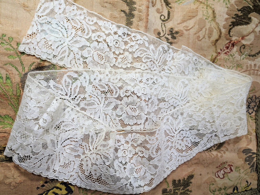 LOVELY Antique FRENCH Fine Lace Trim Flounce,Intricate Pattern For Bridal Dress,Dolls,Flapper Dress,Heirloom Sewing,Collectible Vintage Lace