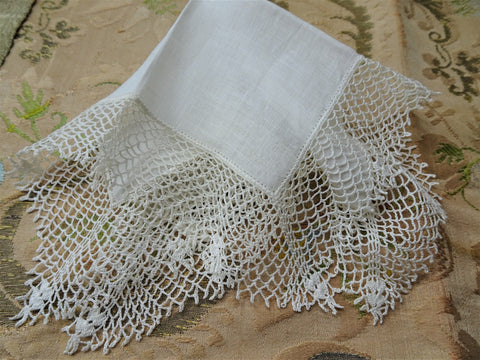 LOVELY Vintage BRIDAL Wedding Handkerchief,WIDE Hand Crochet Lace Hankie,Bridal Hanky,Collectible Vintage Hankies