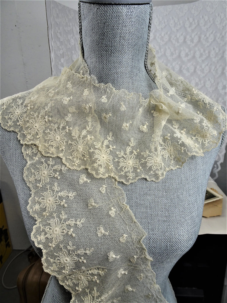 BEAUTIFUL Antique FRENCH Lace,Fine Netted Lace Trim,Flounce,Bridal Dress,Dolls,Heirloom Sewing,Antique Textiles,Collectible Vintage Lace