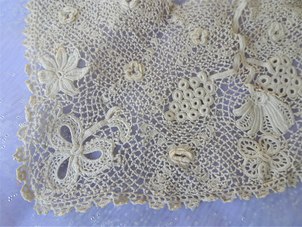 BEAUTIFUL Antique Collar,Hand Crochet IRISH Lace, Highly Detailed Victorian Needle Work,Irish Crochet Needle Lace,Collectible Antique Lace