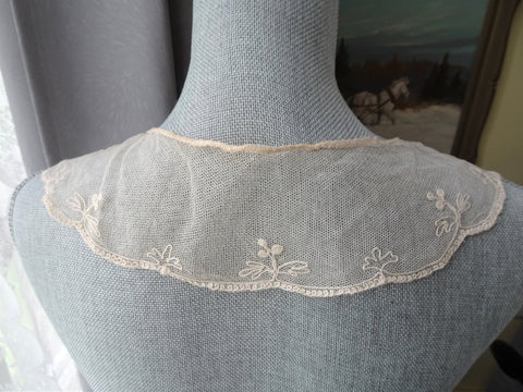 BEAUTIFUL Victorian Tambour Lace Collar, Lovely Netted Lace, Perfect For Dolls ,Fine Heirloom Sewing,Collectible Vintage Lace