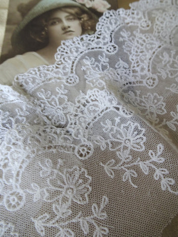 BEAUTIFUL Antique Netted Lace Trim, Snowy White Wide Lace, For Dolls,Half Dolls, Victorian Clothing, Bridal,Heirloom Sewing,Collectible Lace