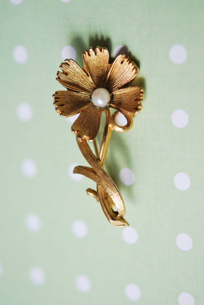 Vintage 1960s Flower Brooch