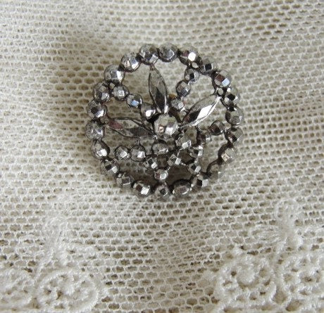 LOVELY Antique French Cut Steel Button,Victorian Fancy Button,Highly Detailed FILIGREE Design Button,Collectible Vintage Buttons