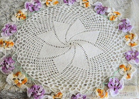 Lovely Vintage LARGE Hand Crochet FIGURAL PANSY Edged Doily Colorful Decorative Shabby Chic Romantic Decor